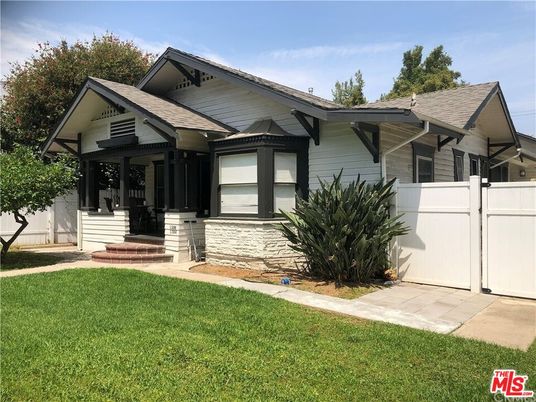 Exterior, Facade, American Craftsman