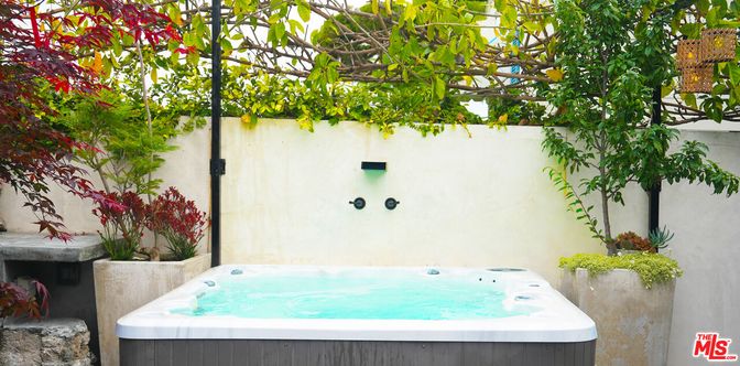 Exterior, Hot Tub
