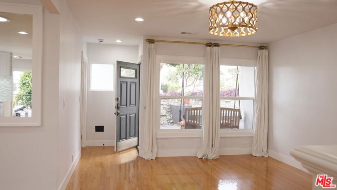 Interior, Pendant Lights, Recessed Lighting, Wood Texture Flooring