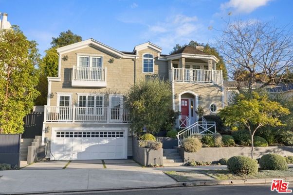 Attached, Exterior, Facade, Rowhouse