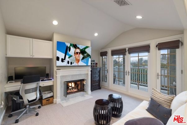 Fireplace, Home Office, Interior, Recessed Lighting, Water