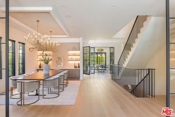 Chandelier, Dining room, Interior, Recessed Lighting, Wood Texture Flooring