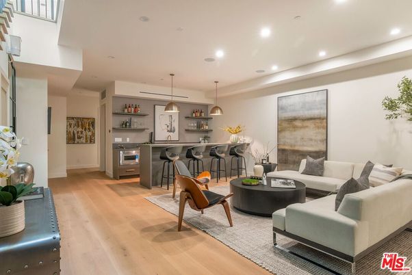 Interior, Living room, Pendant Lights, Recessed Lighting, Wood Texture Flooring