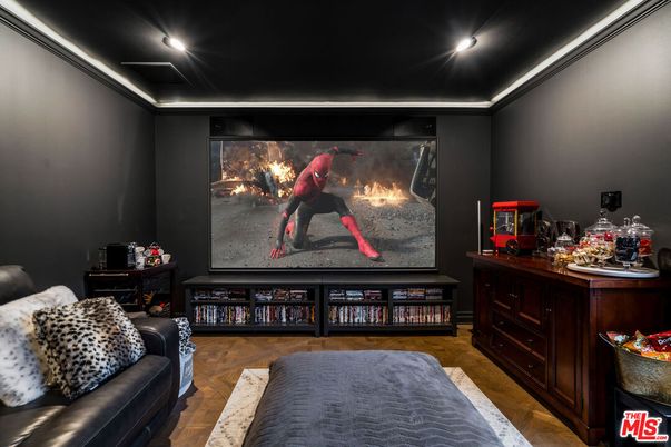 Interior, Projection Screen, Recessed Lighting, Wood Texture Flooring