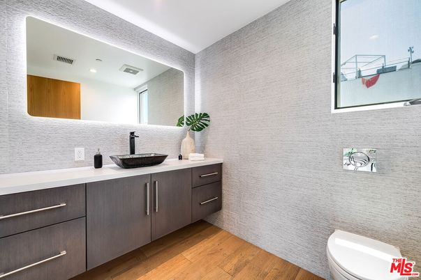 Bathroom, Interior, Recessed Lighting, Wood Texture Flooring