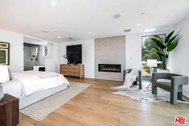 Bedroom, Fireplace, Interior, Recessed Lighting, Wood Texture Flooring