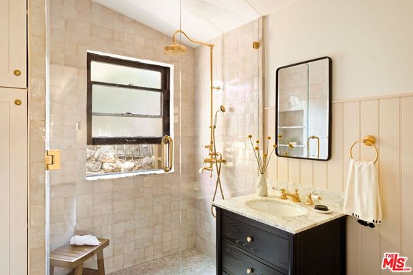 Bathroom, Interior, Pendant Lights