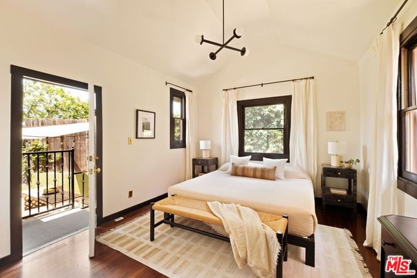 Bedroom, Interior, Pendant Lights, Wood Texture Flooring