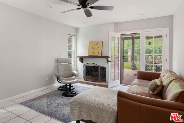 Fireplace, Interior, Living room, Recessed Lighting