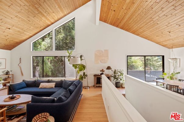 Interior, Living room, Pendant Lights, Wooden Ceilings, Wood Texture Flooring