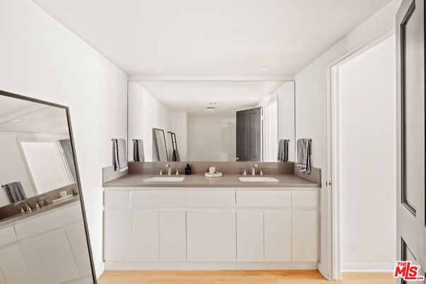 Bathroom, Dual Sink Vanities, Interior, Wood Texture Flooring