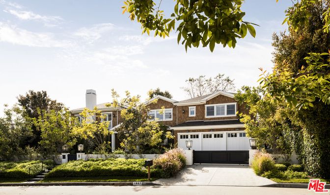 Attached, Exterior, Facade, American Craftsman