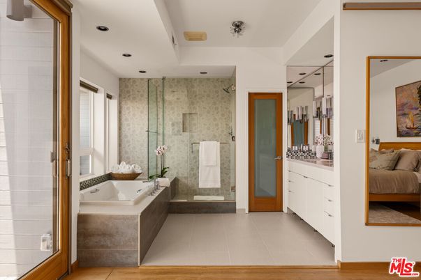 Bathroom, Bedroom, Dual Sink Vanities, Glass Shower, Interior, Recessed Lighting