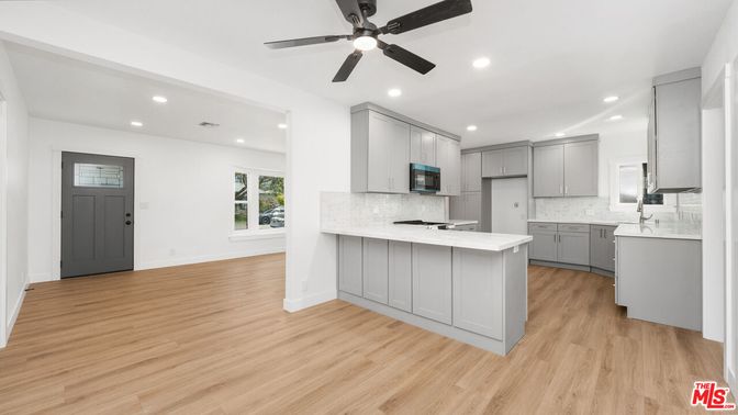 Interior, Kitchen, Recessed Lighting, Wood Texture Flooring