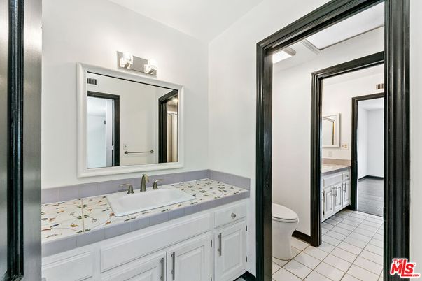 Bathroom, Interior, Tile Countertops