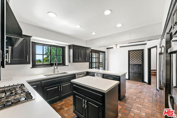 Interior, Kitchen, Recessed Lighting