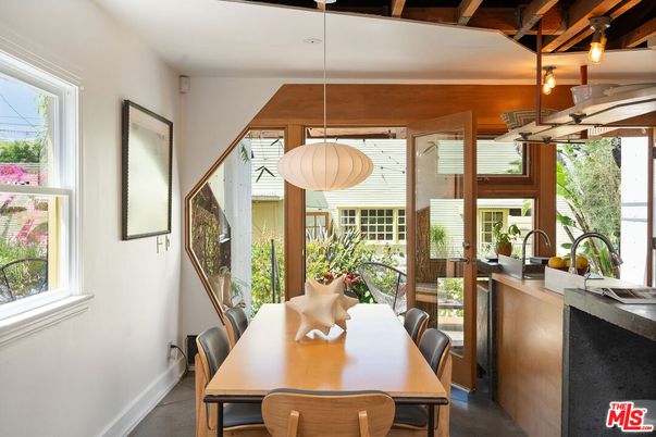 Dining room, Interior, Pendant Lights