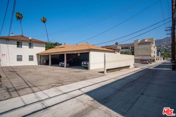 Detached Garage, Exterior