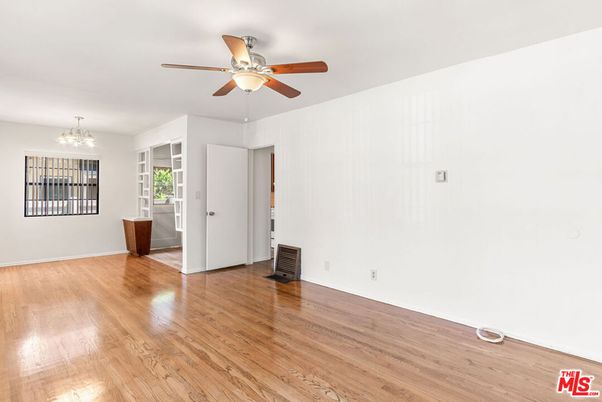 Chandelier, Empty room, Interior, Wood Texture Flooring