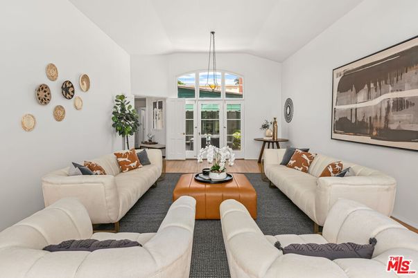 Chandelier, Interior, Living room, Wood Texture Flooring