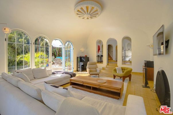 Fireplace, Interior, Living room