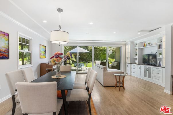 Dining room, Interior, Living room, Pendant Lights, Recessed Lighting, Wood Texture Flooring