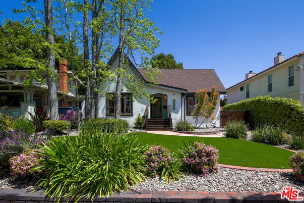 Backyard, Exterior, Facade, Spanish Mediterranean