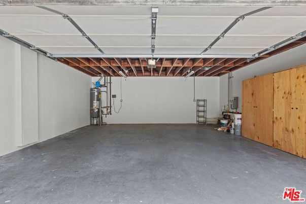 Garage, Interior