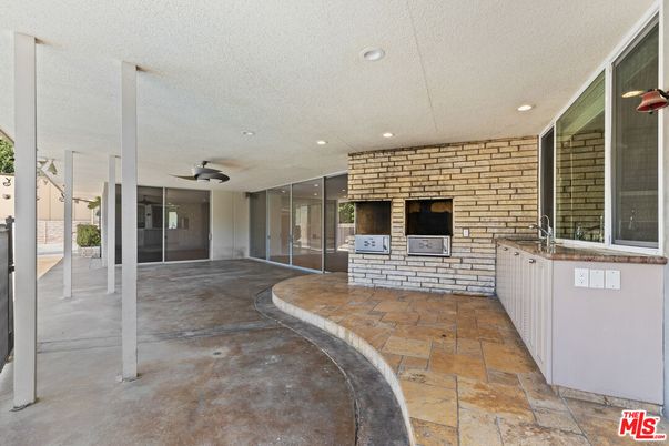 Exterior, Recessed Lighting, Stone Walls