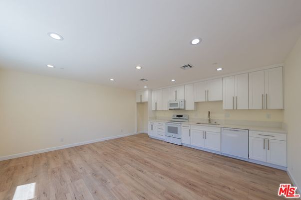 Interior, Kitchen, Recessed Lighting, Wood Texture Flooring