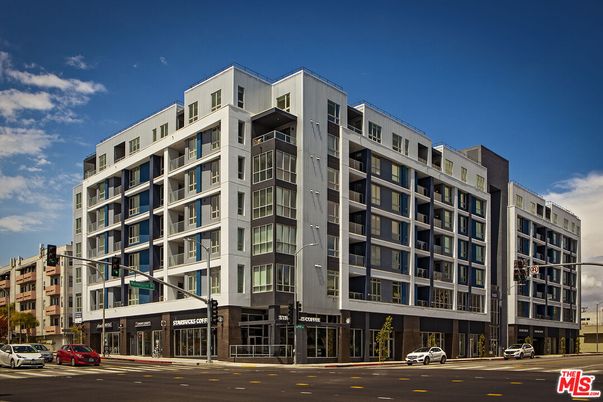Exterior, Facade, Condo Building