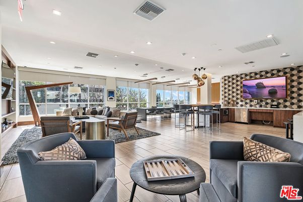 Dining room, Interior, Living room, Pendant Lights, Recessed Lighting, Wood Texture Flooring