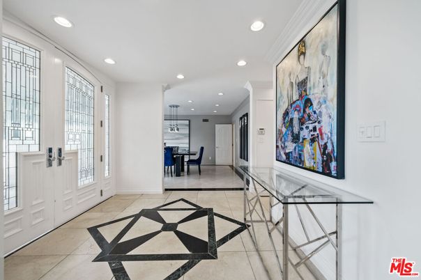 Dining room, Interior, Pendant Lights, Recessed Lighting
