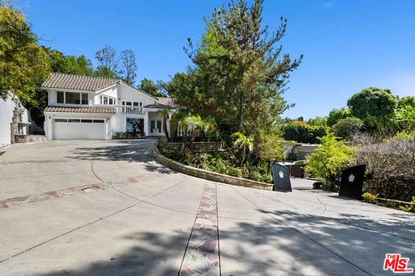 Attached, Backyard, Exterior, Facade, Mediterranean