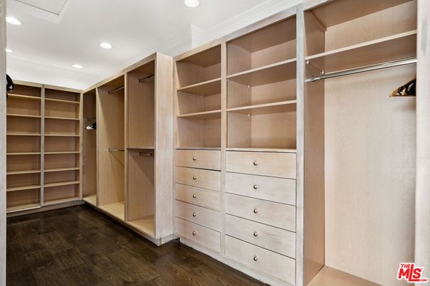 Interior, Recessed Lighting, Walk-in Closets, Wood Texture Flooring