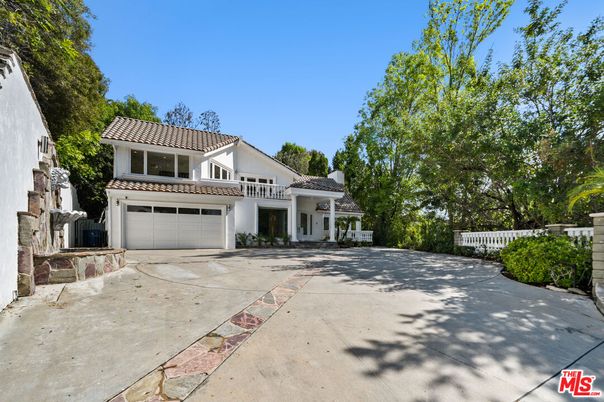 Attached, Backyard, Exterior, Facade, Mediterranean