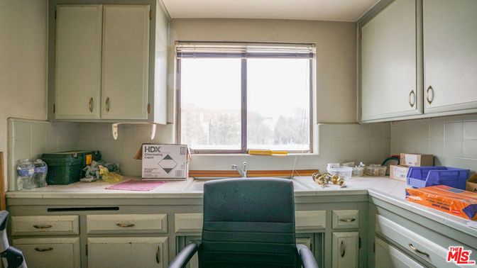 Interior, Kitchen, Tile Countertops