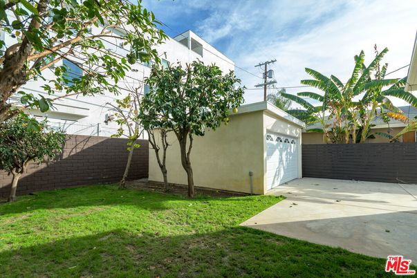 Backyard, Detached Garage, Exterior