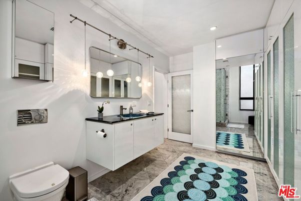 Bathroom, Glass Shower, Interior, Pendant Lights, Recessed Lighting