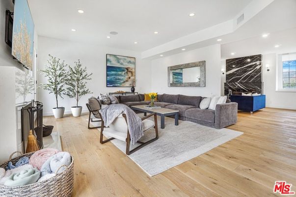 Interior, Living room, Marble Walls, Recessed Lighting, Wood Texture Flooring