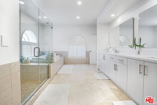 Bathroom, Dual Sink Vanities, Glass Shower, Interior, Recessed Lighting