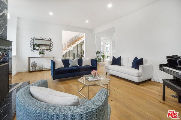 Interior, Living room, Piano, Recessed Lighting, Wood Texture Flooring