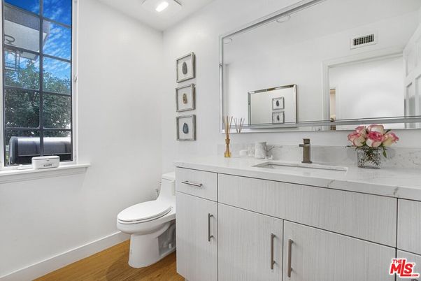 Bathroom, Interior, Recessed Lighting, Wood Texture Flooring