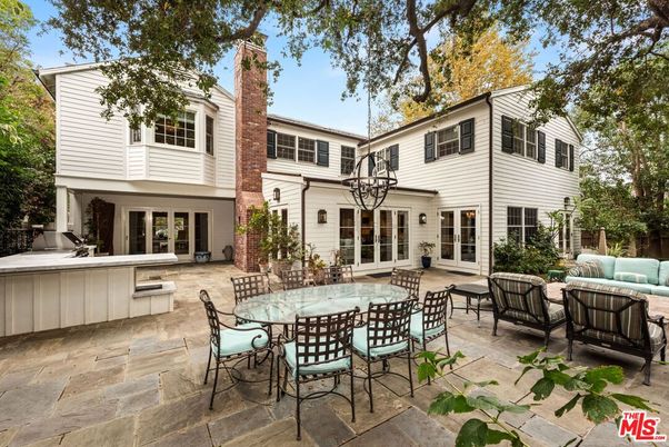 Exterior, Hot Tub