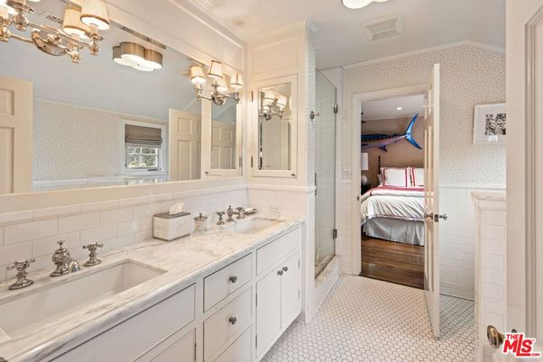 Bathroom, Bedroom, Dual Sink Vanities, Interior, Recessed Lighting