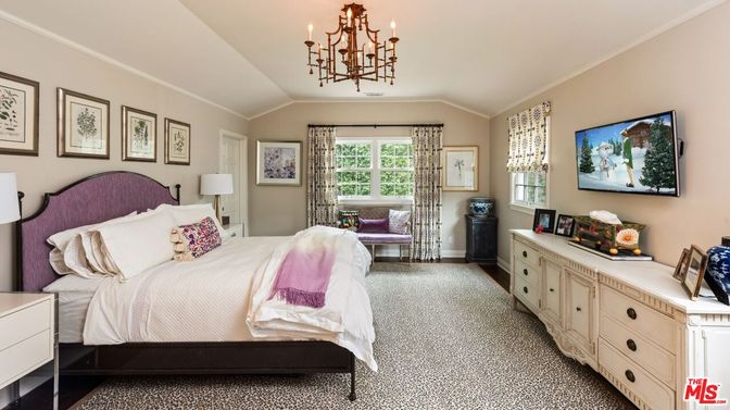 Bedroom, Chandelier, Interior