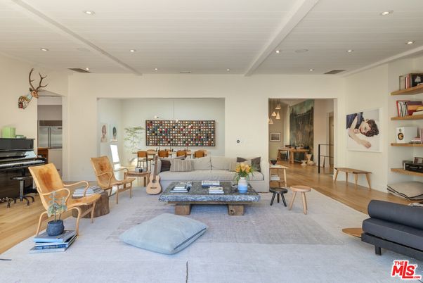 Interior, Living room, Piano, Recessed Lighting, Wood Texture Flooring