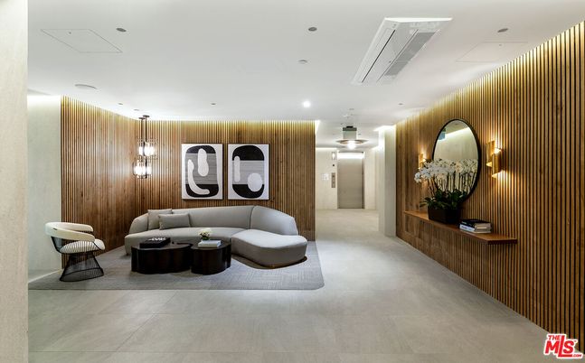 Interior, Living room, Pendant Lights, Recessed Lighting