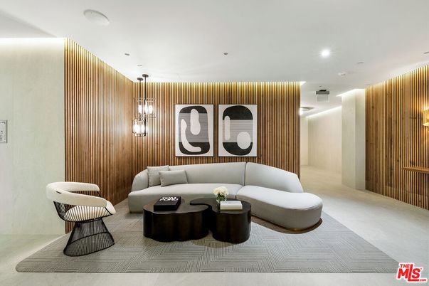 Interior, Living room, Pendant Lights, Recessed Lighting