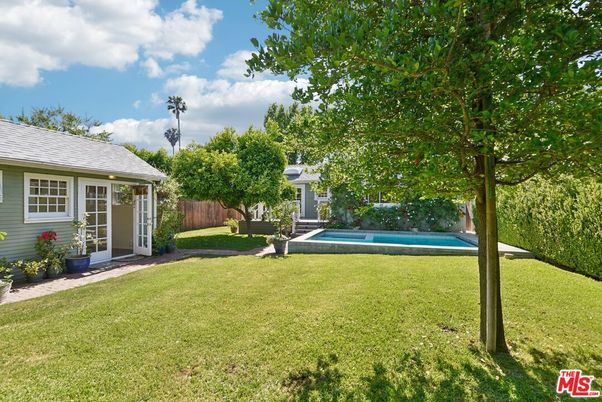 Backyard, Exterior, Pool